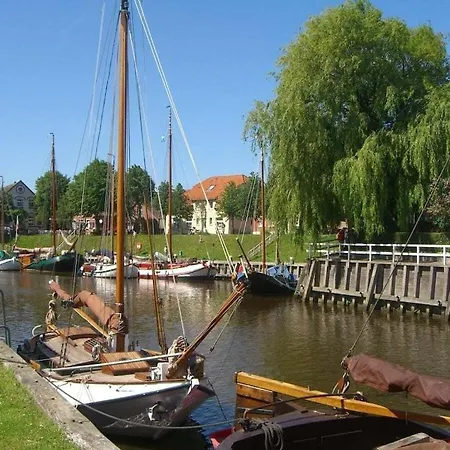 With 2 Bedrooms Casa de Férias Carolinensiel